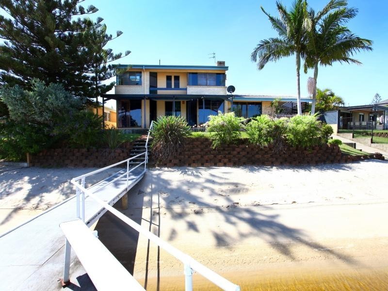 13 Beverley Crescent, Broadbeach Waters QLD 4218