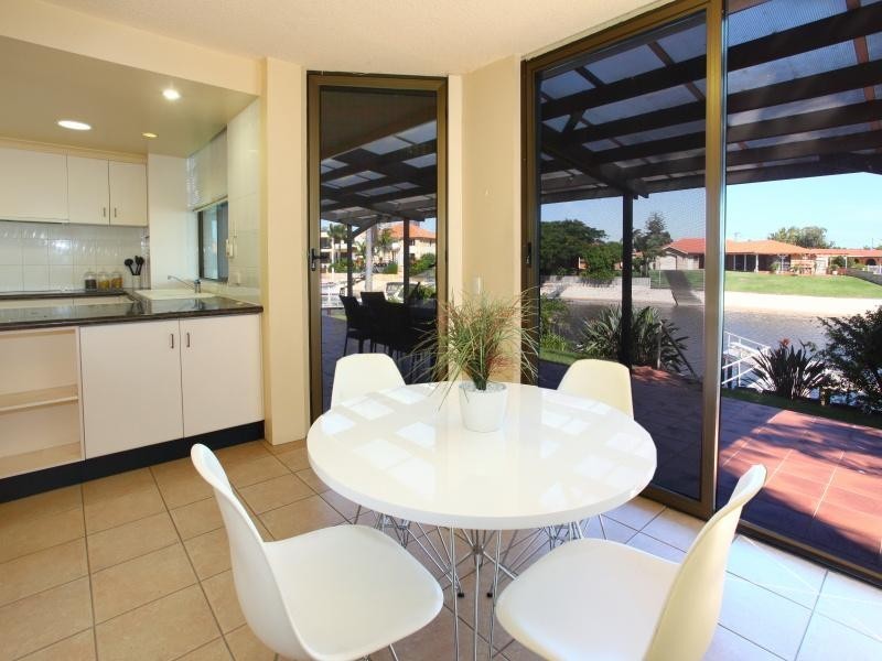 13 Beverley Crescent, Broadbeach Waters QLD 4218