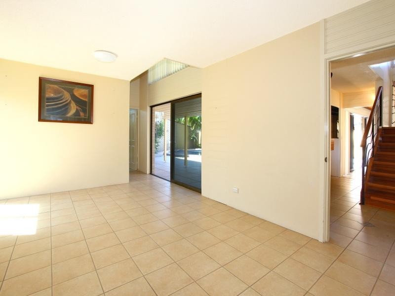 13 Beverley Crescent, Broadbeach Waters QLD 4218