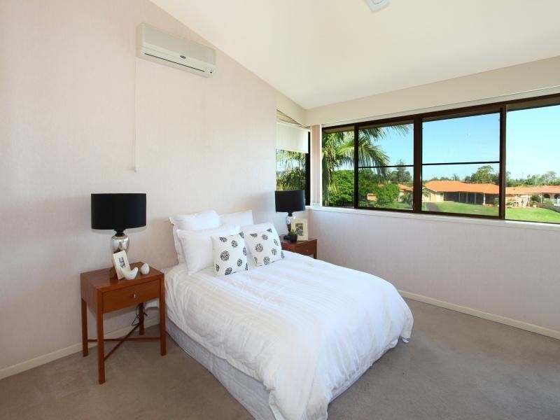 13 Beverley Crescent, Broadbeach Waters QLD 4218