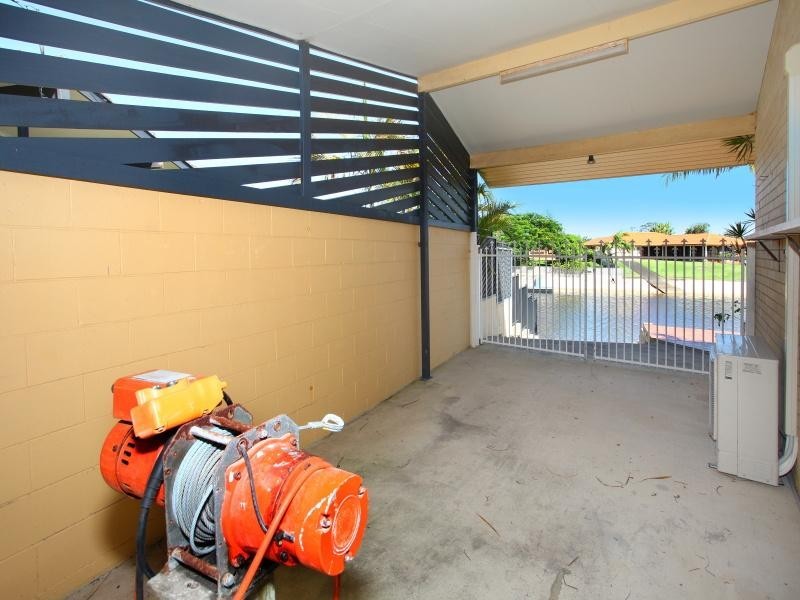 13 Beverley Crescent, Broadbeach Waters QLD 4218