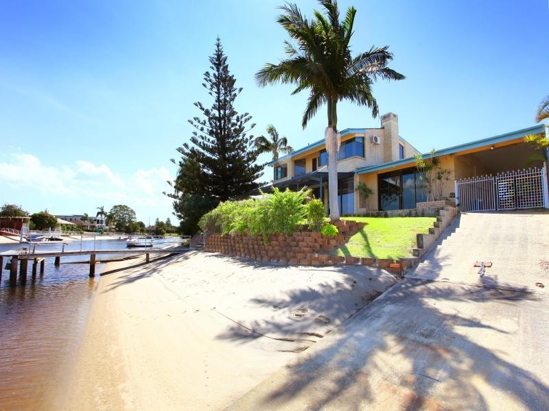 13 Beverley Crescent, Broadbeach Waters QLD 4218