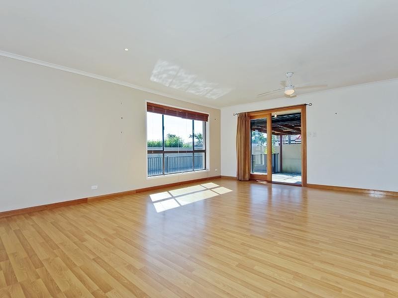 39 Sovereign Drive, Mermaid Waters QLD 4218