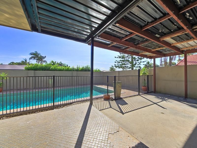 39 Sovereign Drive, Mermaid Waters QLD 4218