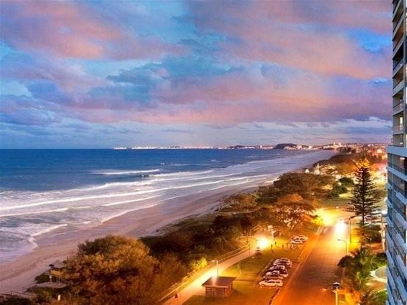 1/11 Rosewood Avenue, Broadbeach QLD 4218