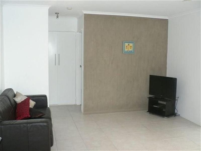 1/11 Rosewood Avenue, Broadbeach QLD 4218