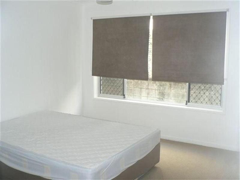 1/11 Rosewood Avenue, Broadbeach QLD 4218