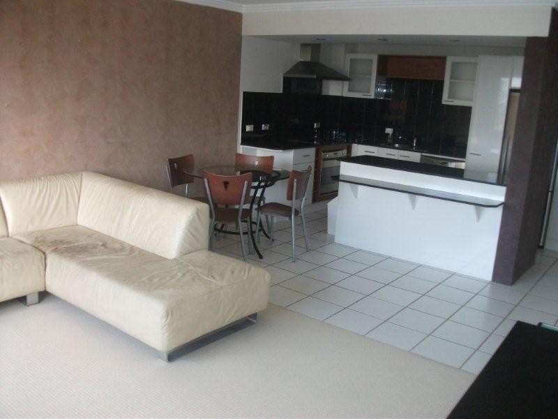 15/21 Armrick Avenue, Broadbeach QLD 4218