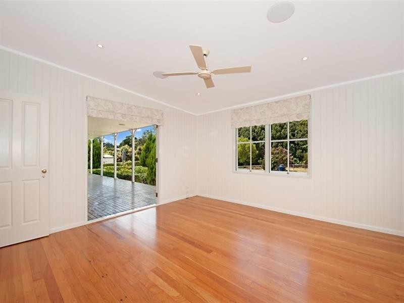 26 Gibsonville Street, Tallebudgera Valley QLD 4228