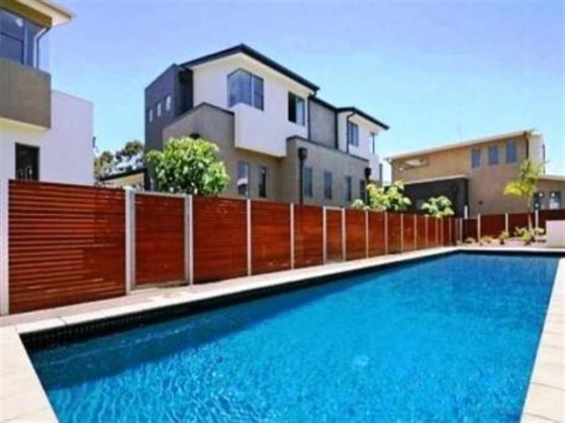 16/17 Great Southern Drive, Robina QLD 4226