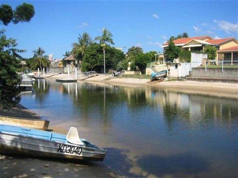 154 Monaco Street, Broadbeach Waters QLD 4218