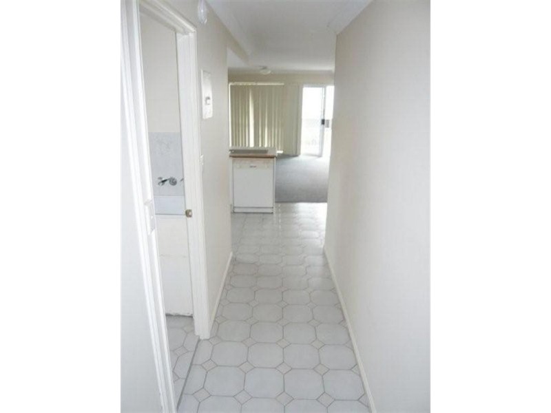 1/7 Orvieto Avenue, Mermaid Waters QLD 4218