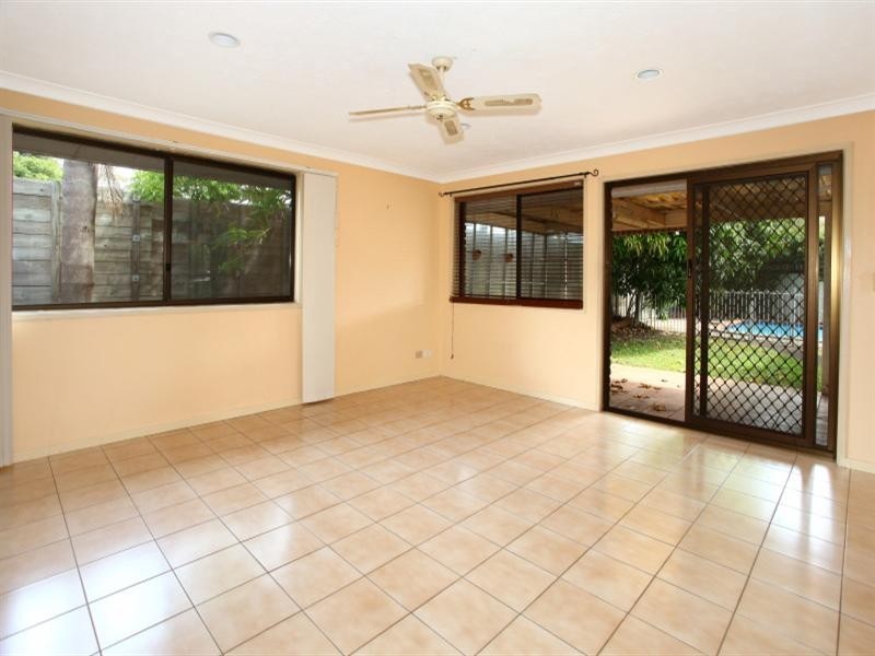 3 Hokitika Street, Broadbeach Waters QLD 4218