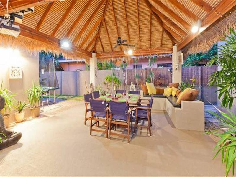 39 Beverley Crescent, Broadbeach Waters QLD 4218