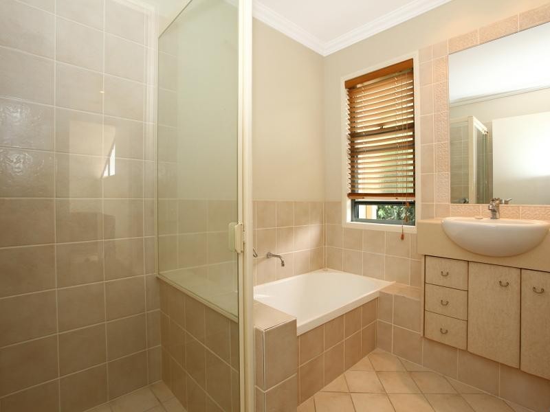 94/20 Fairway Drive, Clear Island Waters QLD 4226