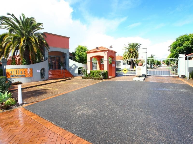 94/20 Fairway Drive, Clear Island Waters QLD 4226