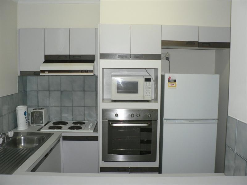 8/17 Genoa Street, Surfers Paradise QLD 4217