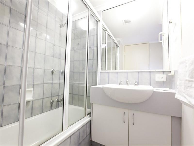 8/17 Genoa Street, Surfers Paradise QLD 4217