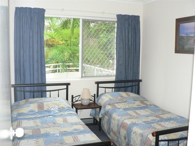 8/17 Genoa Street, Surfers Paradise QLD 4217