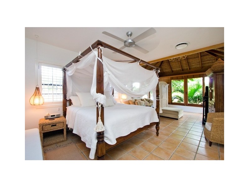 Broadbeach Waters QLD 4218