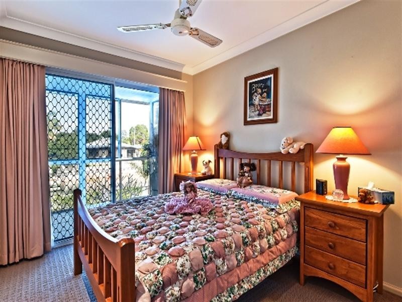 10 Monte Vista Court, Broadbeach Waters QLD 4218