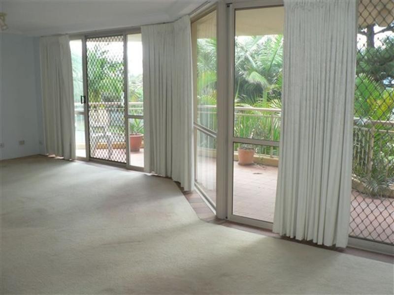 8/10 Dudley, Mermaid Beach QLD 4218