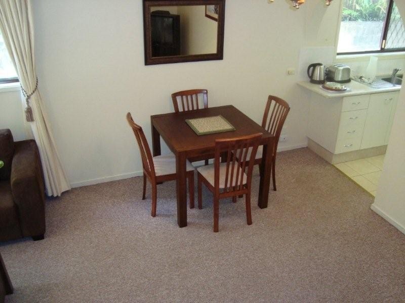 2 ‘Julia Court’ 11 Jubilee Avenue, Broadbeach QLD 4218