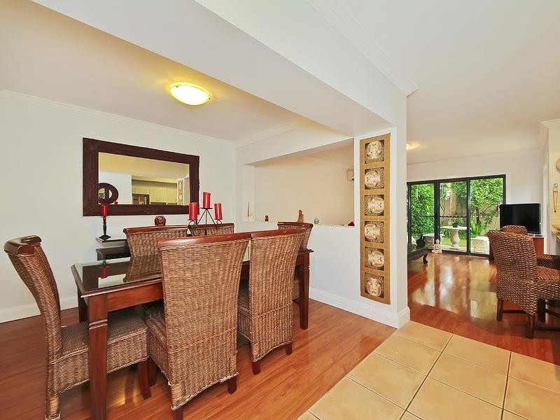 23/117 Palm Meadows Drive, Carrara QLD 4211