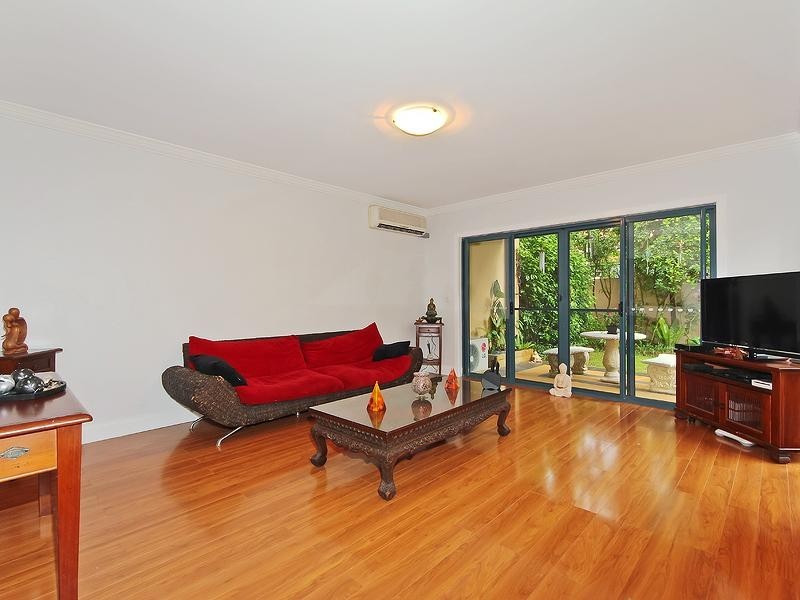 23/117 Palm Meadows Drive, Carrara QLD 4211