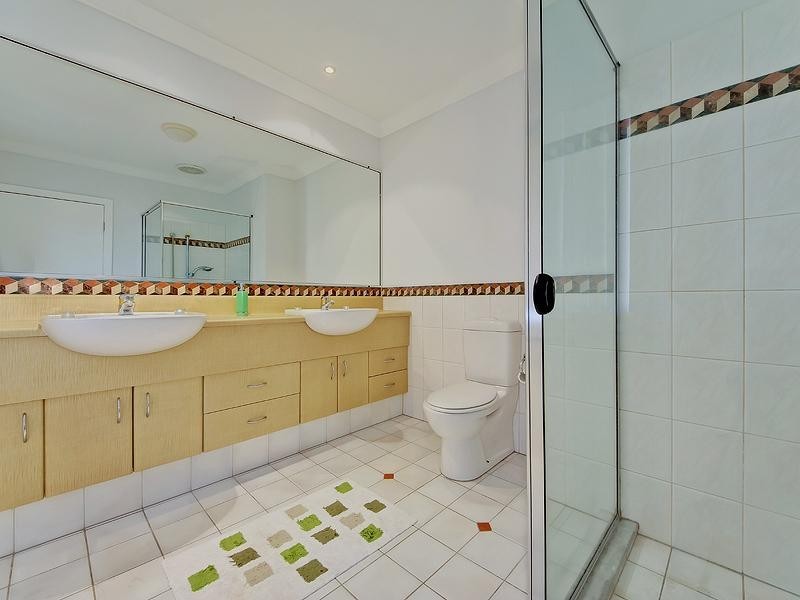 23/117 Palm Meadows Drive, Carrara QLD 4211