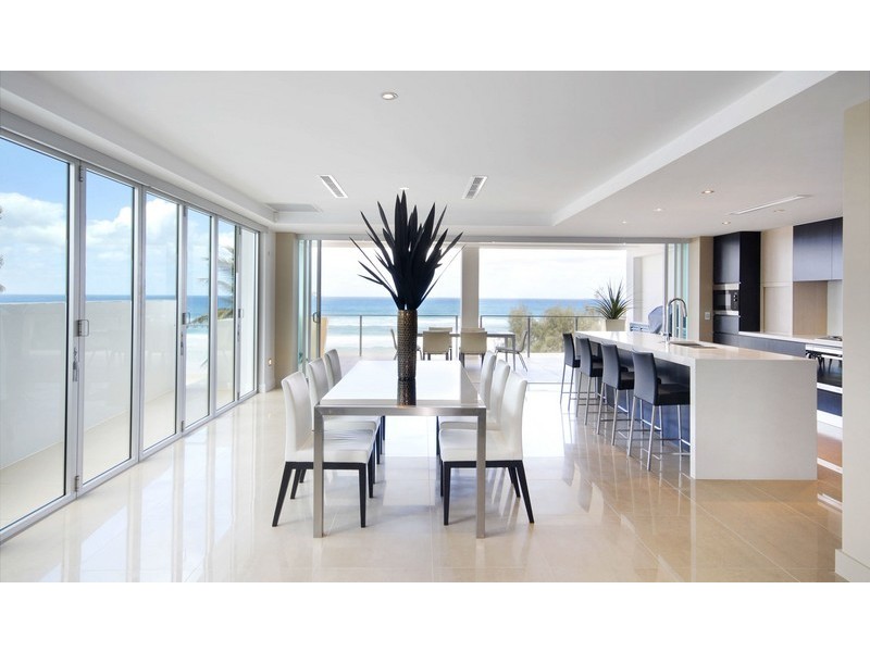 2/31 Albatross Avenue, Mermaid Beach QLD 4218