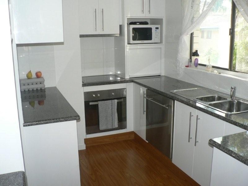 6/33 Chelsea Avenue, Broadbeach QLD 4218