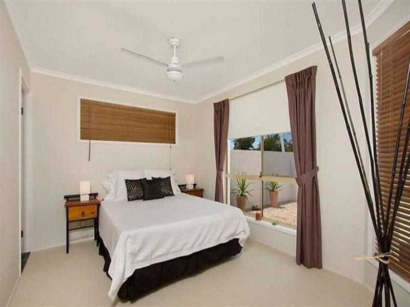 65 Southlake Drive, Varsity Lakes QLD 4227