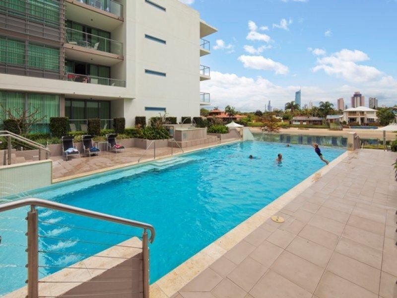 1006 ‘Freshwater Point’ 33 TE Peters Drive, Broadbeach Waters QLD 4218