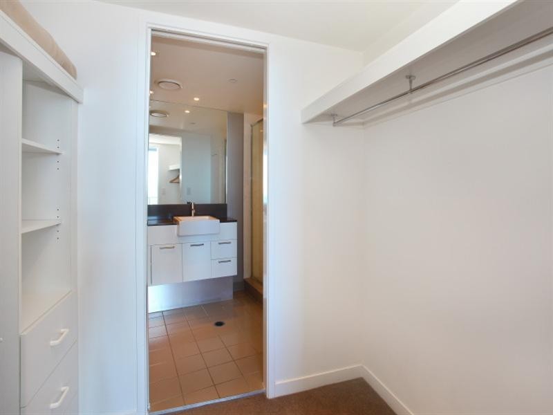 2004 ‘Artique’ 18 Enderley Avenue, Surfers Paradise QLD 4217