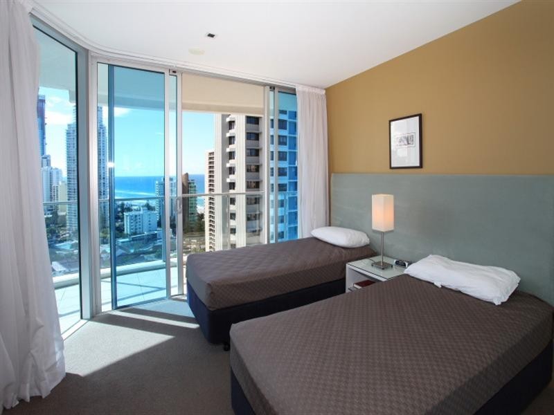 2004 ‘Artique’ 18 Enderley Avenue, Surfers Paradise QLD 4217