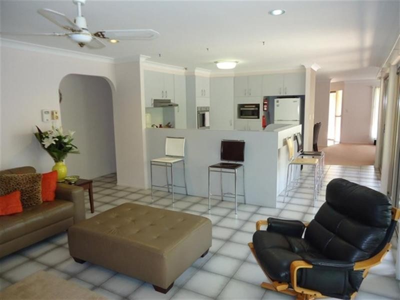 6 Violet Court, Miami QLD 4220