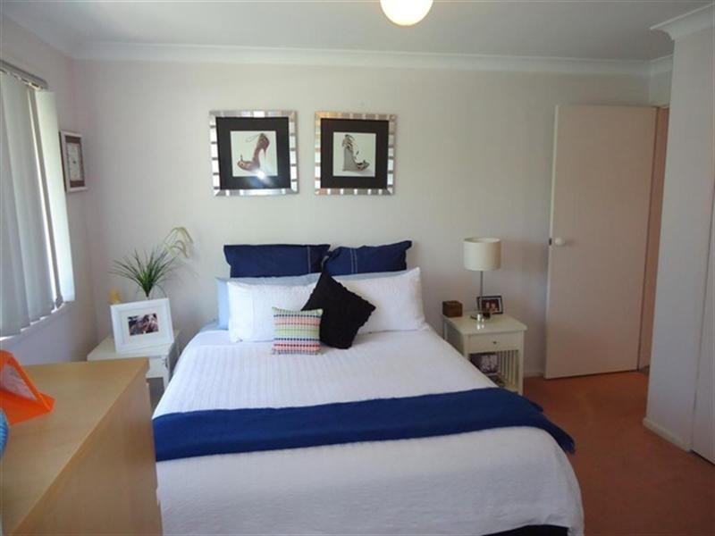 6 Violet Court, Miami QLD 4220