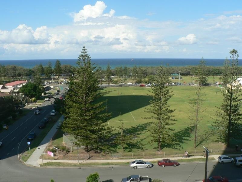 62/27 Surf Parade, Broadbeach QLD 4218