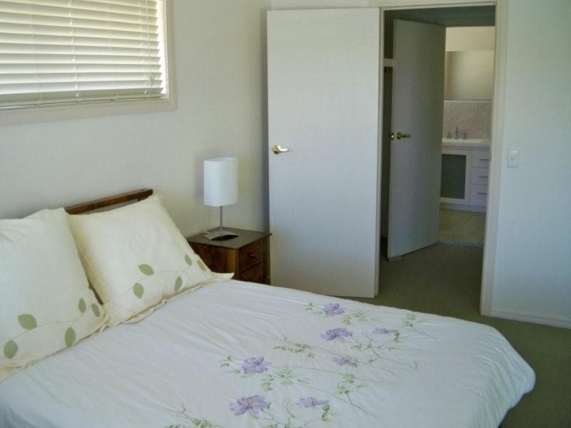 74 Hooker Boulevard, Mermaid Waters QLD 4218