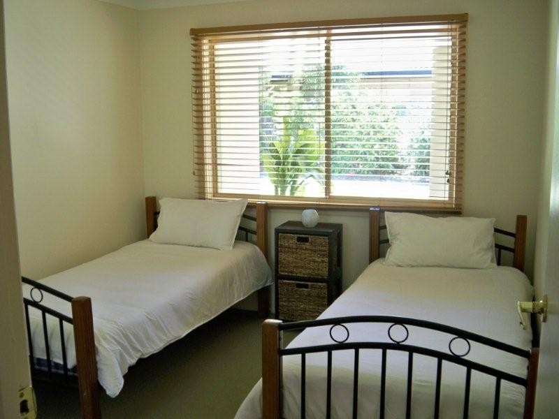 74 Hooker Boulevard, Mermaid Waters QLD 4218