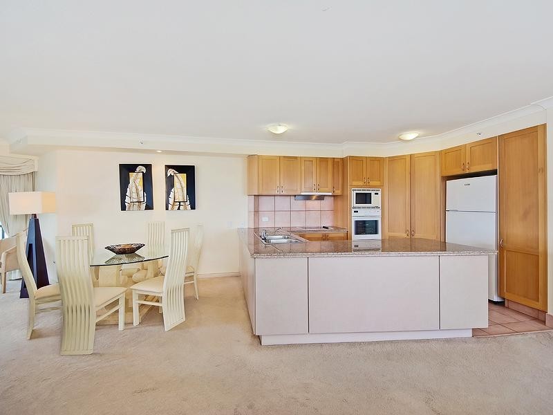 49 ‘Oceana on Broadbeach’ 100 Old Burleigh Road, Broadbeach QLD 4218