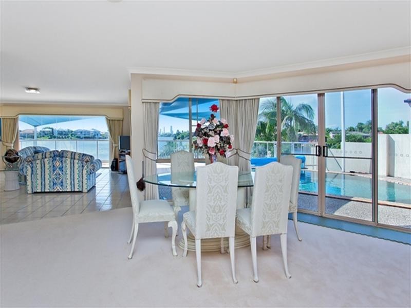 13 Clipper Boulevard, Clear Island Waters QLD 4226
