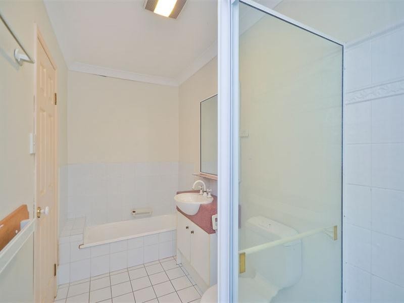 64/100 Racecourse Drive, Bundall QLD 4217