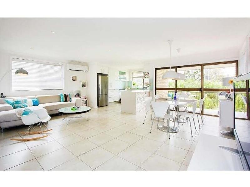 12/16 St. Kilda Avenue, Broadbeach QLD 4218