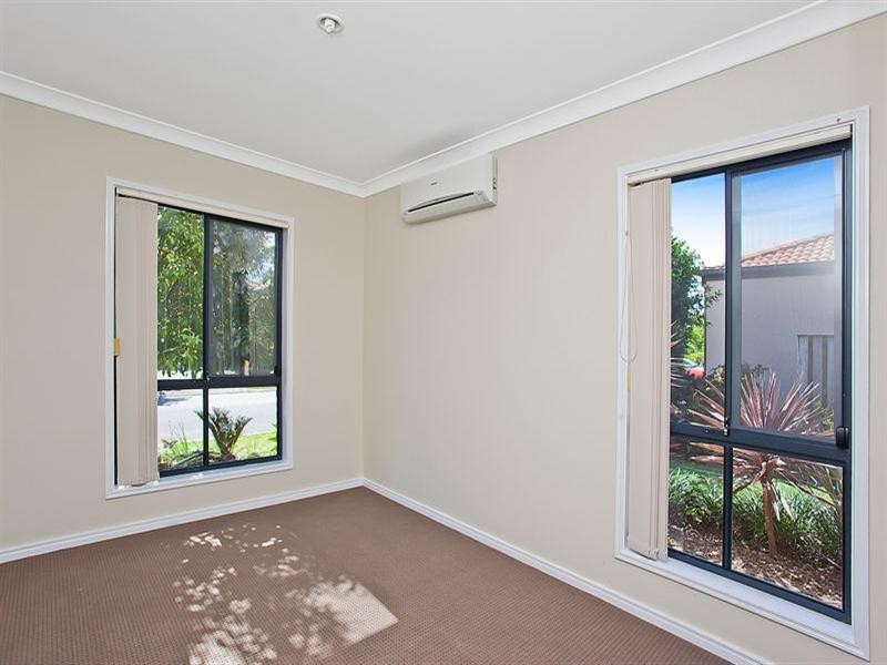 11 Nardoo Street, Robina QLD 4226