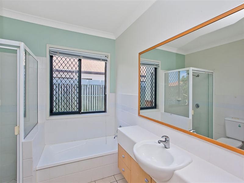 11 Nardoo Street, Robina QLD 4226