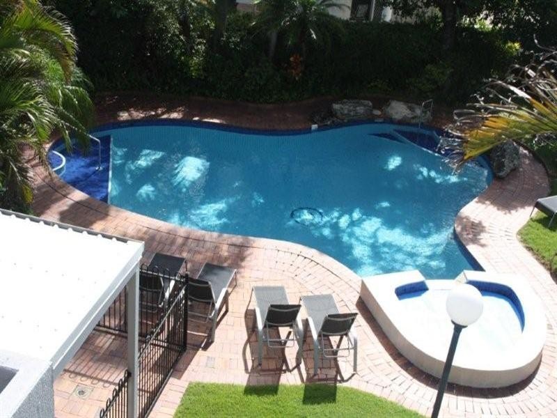 3/7 Britannia Avenue, Broadbeach QLD 4218