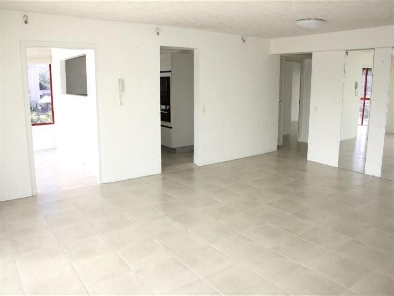 3/7 Britannia Avenue, Broadbeach QLD 4218