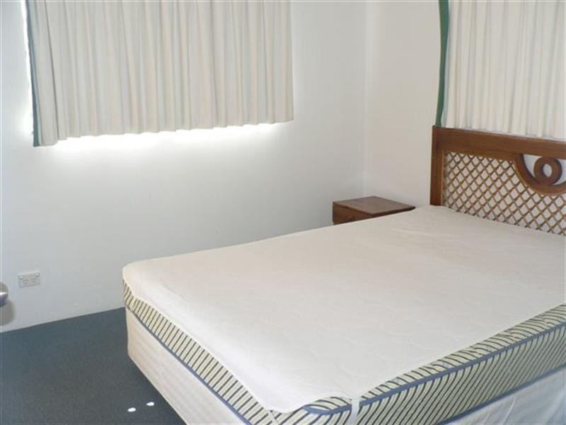 16/4-6 Queensland Avenue, Broadbeach QLD 4218